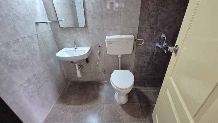 Bathroom, kolte-patil-margosa-heights 3 Bedroom 1600 Sq.Ft. Apartment In Mohammadwadi Pune 9187290