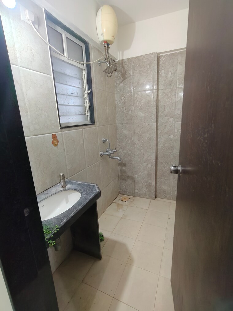 Bathroom, urban-the-landmark 1 Bedroom 610 Sq.Ft. Apartment In Undri Pune 9187344