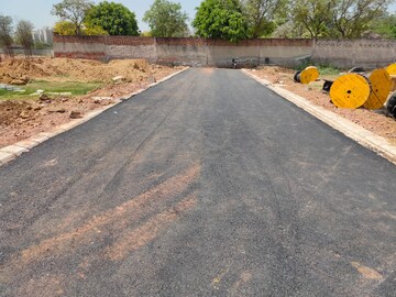 Swimming Pool in 3 BHK Builder Floor at Lion Green Valley, Sohna Sector 35 – for Sale