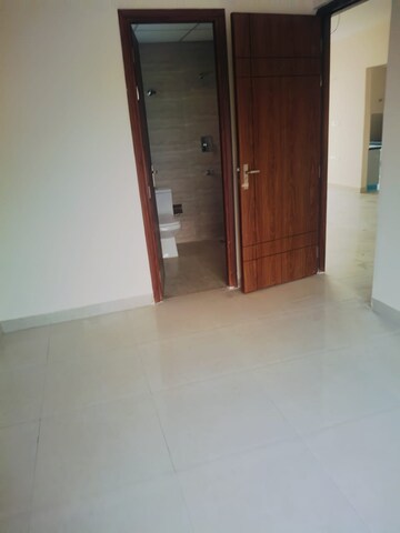 Room in 2.5 BHK Builder Floor at Lion Green Valley, Sohna Sector 35 – for Sale