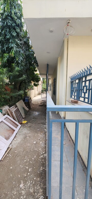 Balcony in 4 BHK Apartment at Shalimar Nest, Vasant Kunj – for Rent