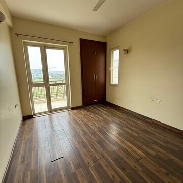 Room in 3 BHK Apartment at Anant Raj The Estate Floors, Sector 60 – for Rent