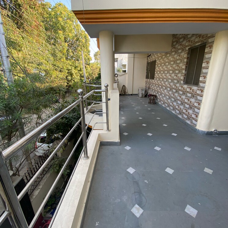 Balcony, gomti nagar Pg For Girls In Gomti Nagar 9187418