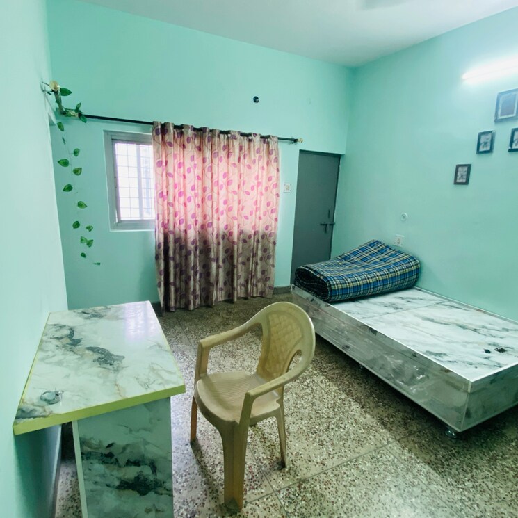 Living Room, gomti nagar Pg For Girls In Gomti Nagar 9187418