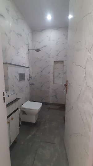 Team Area in 2 BHK Builder Floor at Hari Nagar – for Sale