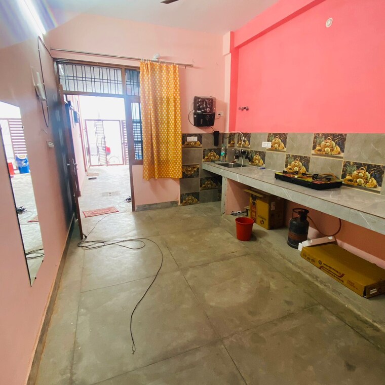 Bedroom, vineet khand Pg For Girls In Vineet Khand 9187439