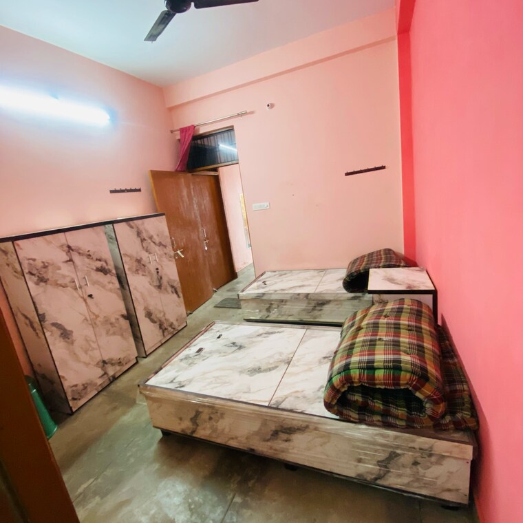 Bedroom, vineet khand Pg For Girls In Vineet Khand 9187439