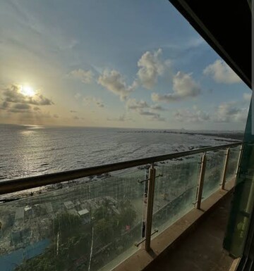 Swimming Pool in 5 BHK Apartment at Bandra West – for Rent