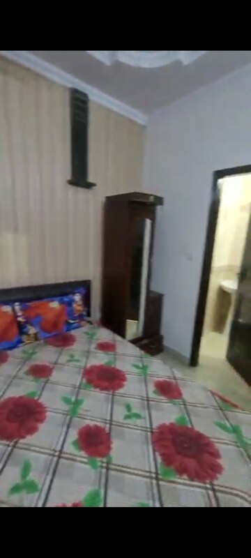 Bedroom in 2 BHK Builder Floor at Pitampura – for Rent
