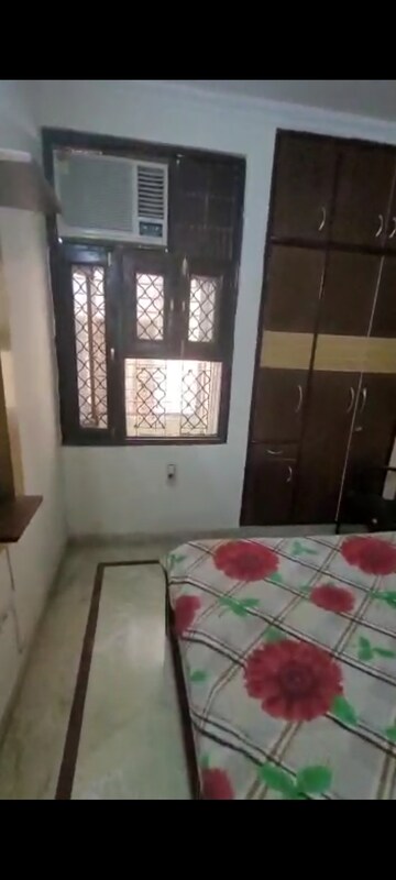 Furnished Amenities in 2 BHK Builder Floor at Pitampura – for Rent