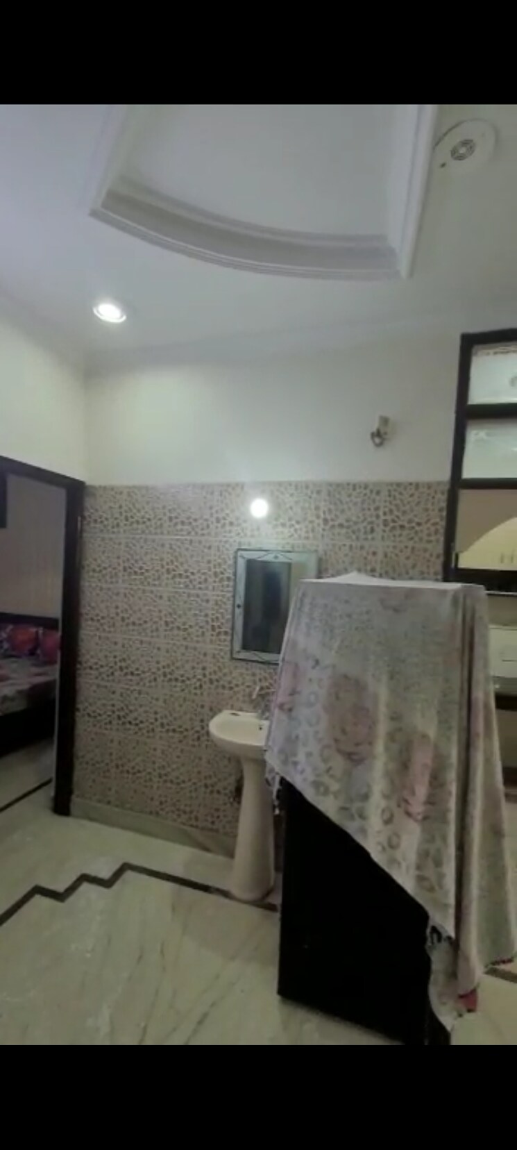 undefined, pitampura 2 Bedroom 900 Sq.Ft. Builder Floor In Pitampura Delhi 9187449