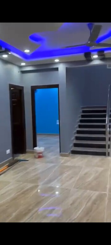 Staircase in 4 BHK Apartment at Amrapali Terrace Homes, Tech Zone 4 Greater Noida – for Rent
