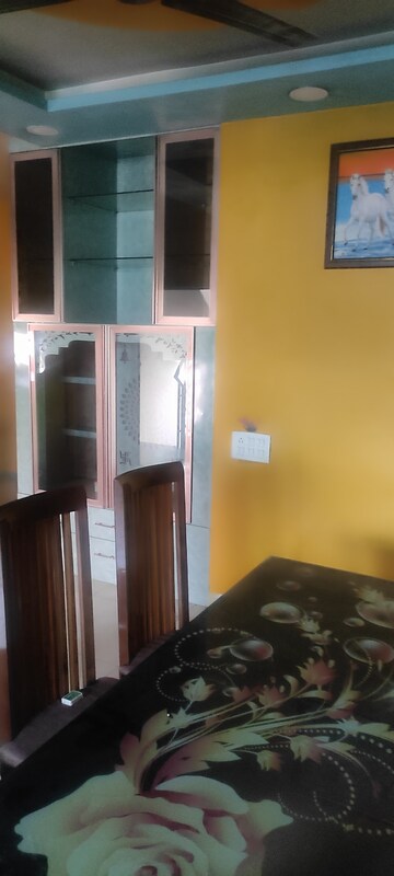 Furnished Amenities in 2.5 BHK Builder Floor at Greenwood Enclave, Wave City – for Rent