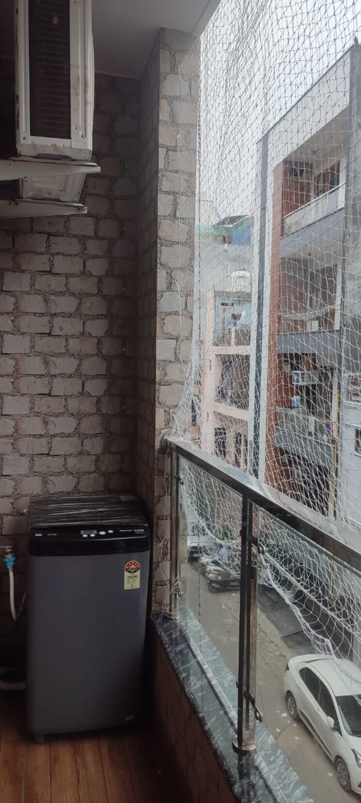 Balcony, ashok vihar 2 Bedroom 800 Sq.Ft. Builder Floor In Ashok Vihar Delhi 9187462