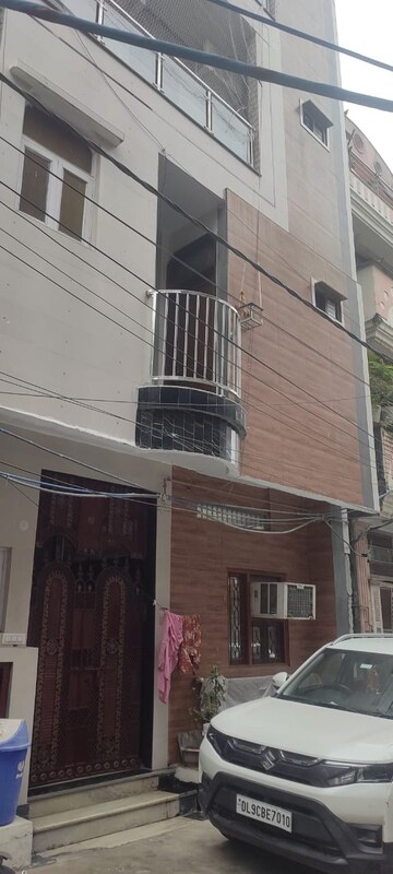 2 BHK Builder Floor – Exterior View View at Ashok Vihar - for Rent