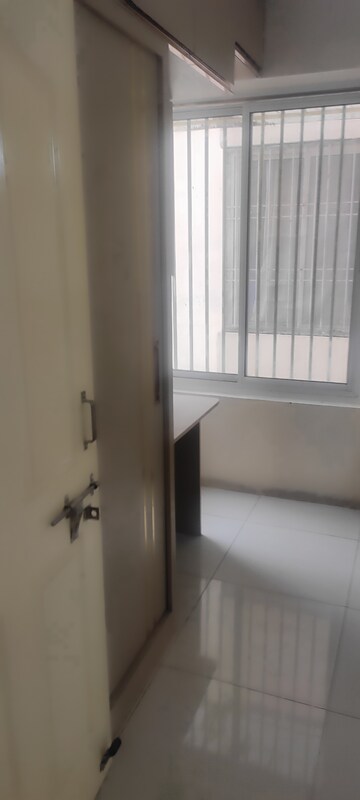 Room in 2 BHK Apartment at Wave Dream Homes, Wave City – for Rent