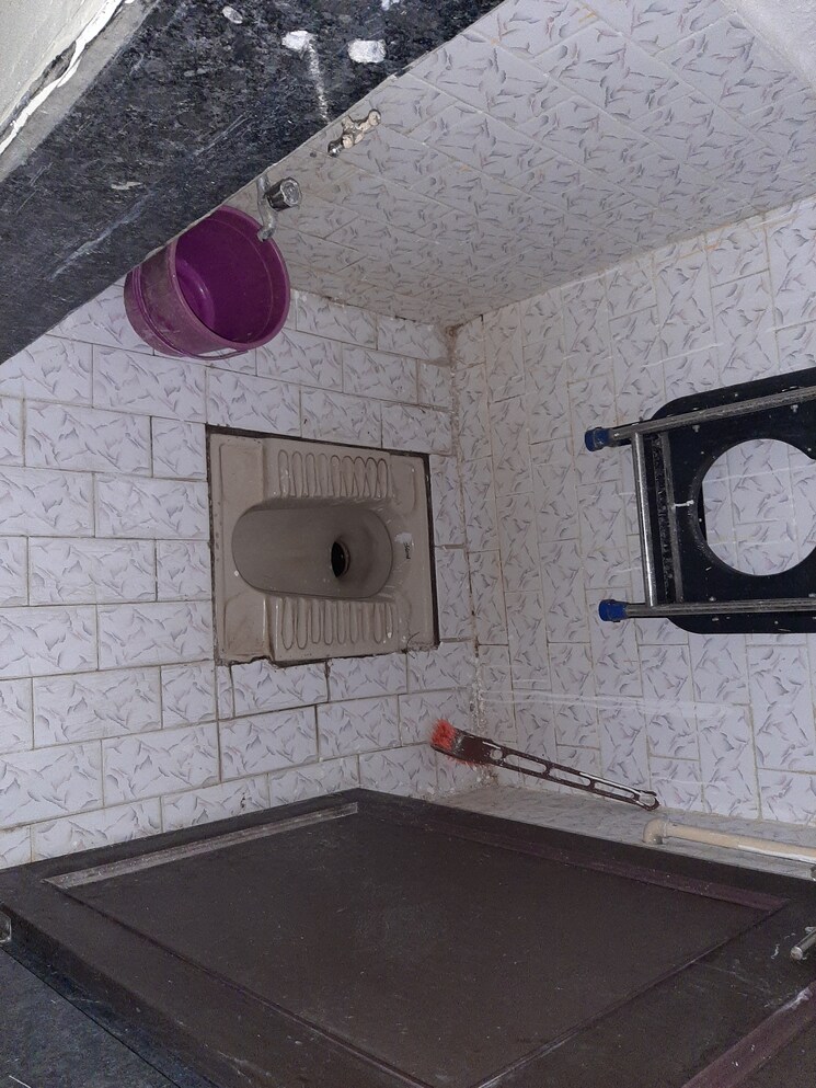 Bathroom, rohan-radhika 1 Bedroom 550 Sq.Ft. Apartment In Anand Nagar Pune 9187485