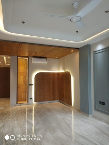 Bedroom in 4 BHK Builder Floor at Sushant Lok Iii – for Sale