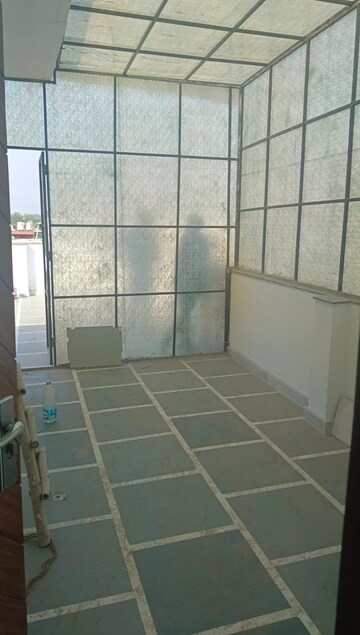 Balcony in 1 RK Builder Floor at Pitampura – for Rent