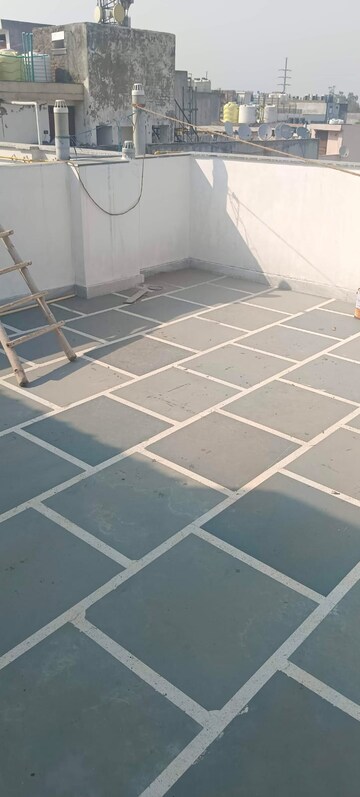 Balcony in 1 RK Builder Floor at Pitampura – for Rent