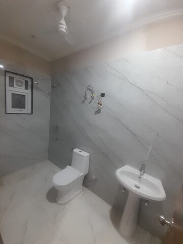 Bathroom in 2 BHK Apartment at Dharam Colony – for Rent