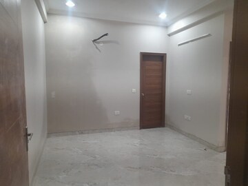 Room in 2 BHK Apartment at Dharam Colony – for Rent