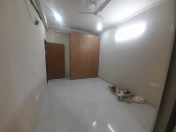 Room in 2 BHK Apartment at Dharam Colony – for Rent