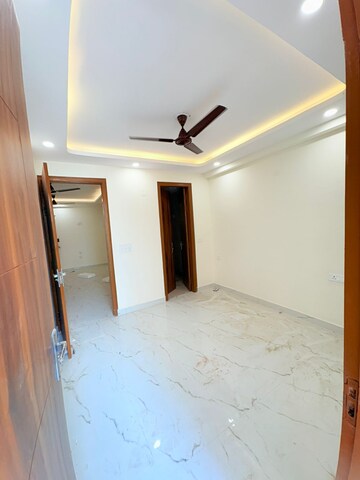 Room in 2 BHK Independent House at Chattarpur – for Rent
