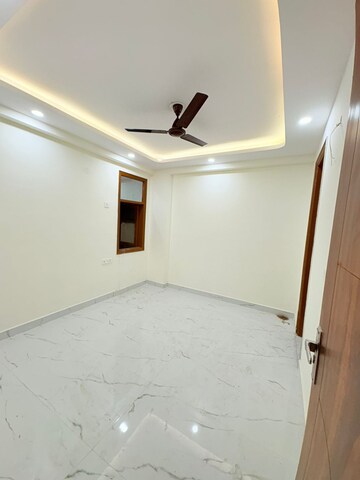 Room in 2 BHK Independent House at Chattarpur – for Rent