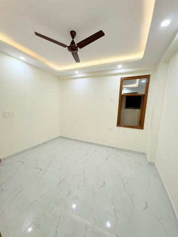 Room in 2 BHK Independent House at Chattarpur – for Rent