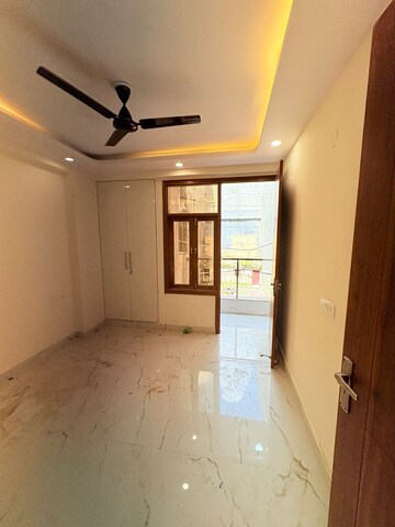 Room in 2 BHK Independent House at Chattarpur – for Rent