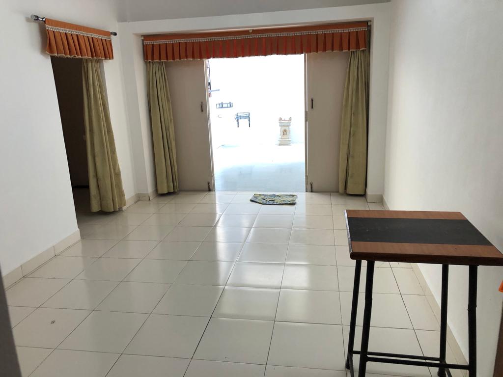 1 BHK + Servant Room 600 Sq.Ft. Apartment in Saurabh Garden CHS