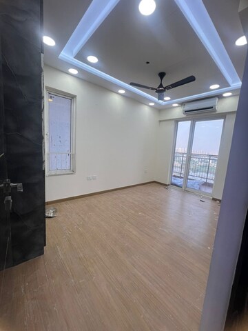 Room in 3 BHK Apartment at Godrej Meridien, Sector 106 – for Rent