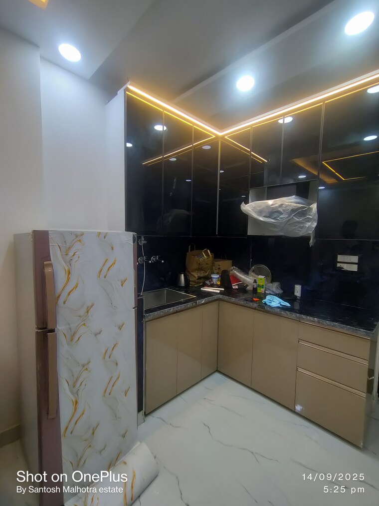 Kitchen, dwarka mor 2 Bedroom 60 Sq.Yd. Builder Floor In Dwarka Mor Delhi 9187559