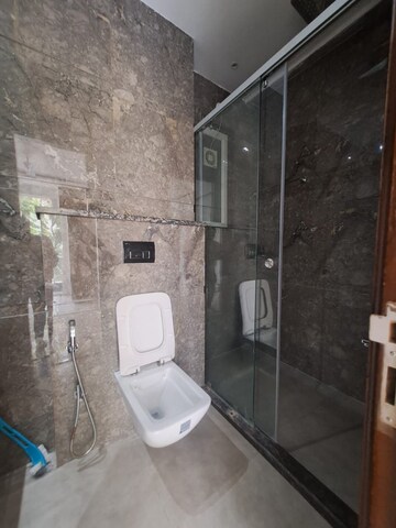 Bathroom in 2 BHK Builder Floor at DLF Plaza Tower, Sector 26a – for Rent