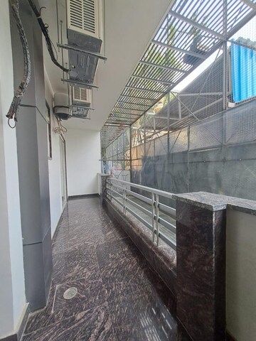Balcony in 2 BHK Builder Floor at DLF Plaza Tower, Sector 26a – for Rent
