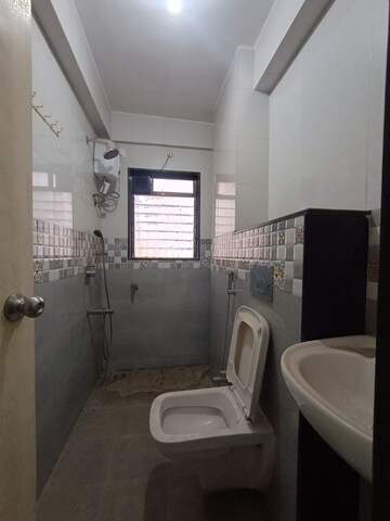 Bathroom in 3 BHK Apartment at Gitanjali Apartment Chembur, Chembur – for Rent
