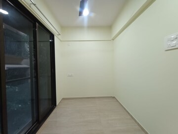 Room in 2.5 BHK Apartment at Gitanjali Apartment Chembur, Chembur – for Rent