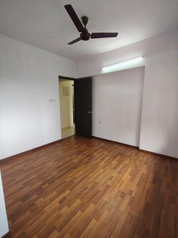 Room in 3 BHK Apartment at Lodha Splendora, Ghodbunder Road – for Rent