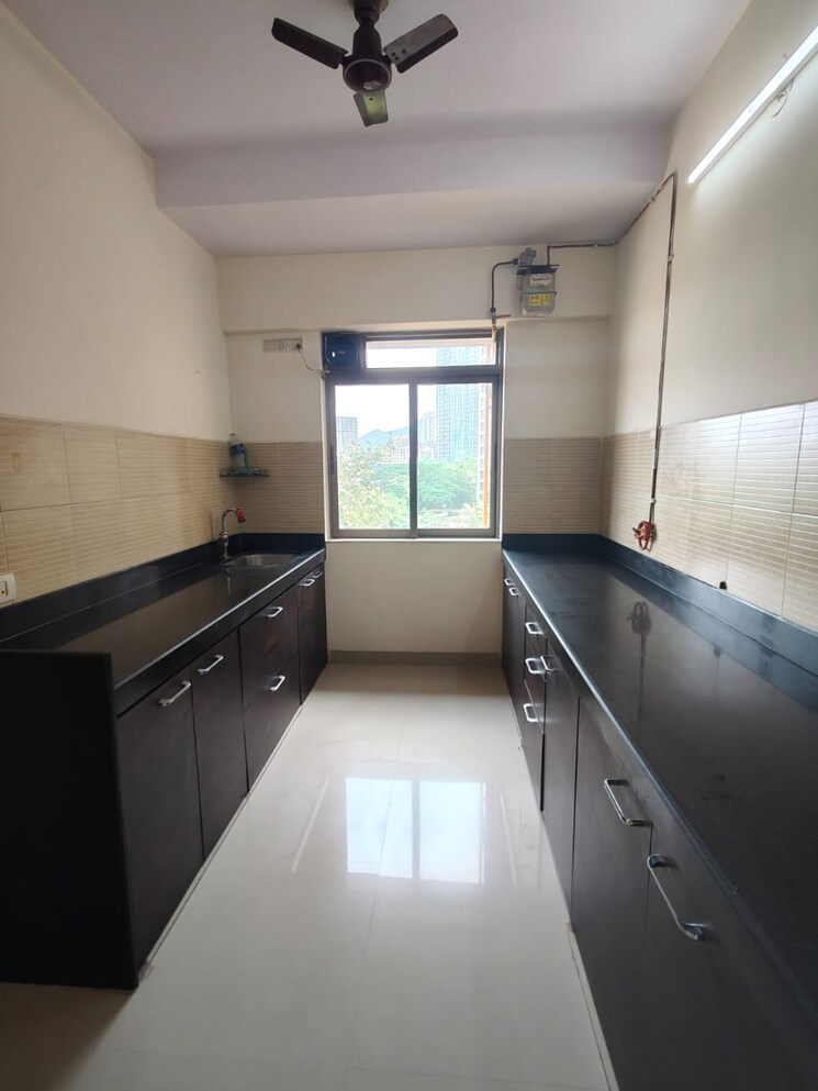 Kitchen, lodha-splendora 3 Bedroom 871 Sq.Ft. Apartment In Ghodbunder Road Thane 9187605