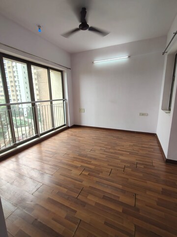 Room in 3 BHK Apartment at Lodha Splendora, Ghodbunder Road – for Rent
