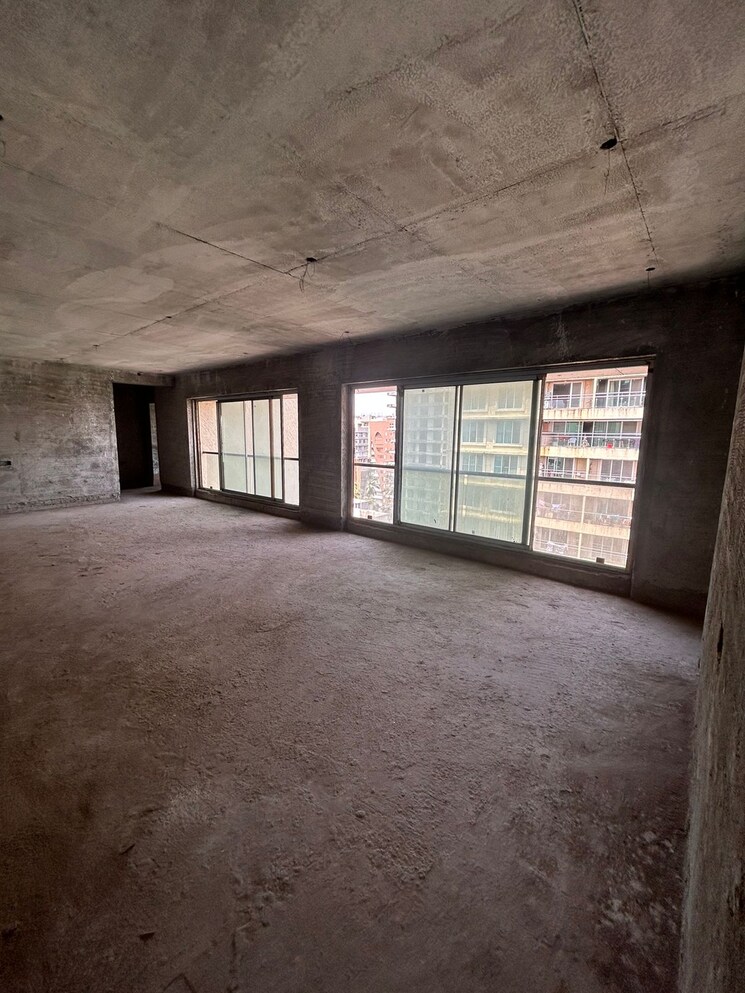 Room, santacruz west 4 Bedroom 2500 Sq.Ft. Apartment In Santacruz West Mumbai 9187675