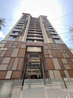 4 BHK + Servant Room Apartment For Sale in Santacruz West