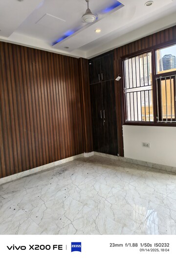 Room in 3 BHK Builder Floor at Palam – for Sale