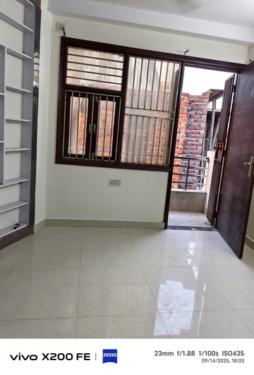 Room in 3 BHK Builder Floor at Palam – for Sale