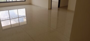 Room in 2 BHK Apartment at Rashi Tower, Goregaon East – for Rent