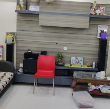 Living Room in 3 BHK Apartment at Vishnu Vihar CHS, Maharshi Nagar – for Rent