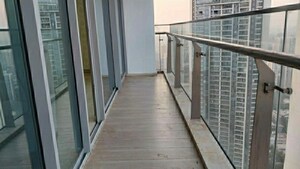 Balcony in 6 BHK Apartment at Oberoi Realty Esquire, Goregaon East – for Sale