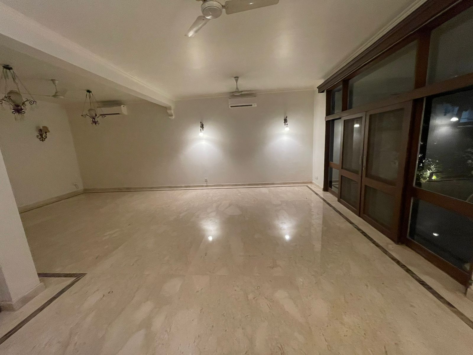 5 BHK + Pooja Room,Servant Room Builder Floor For Sale in Greater Kailash I
