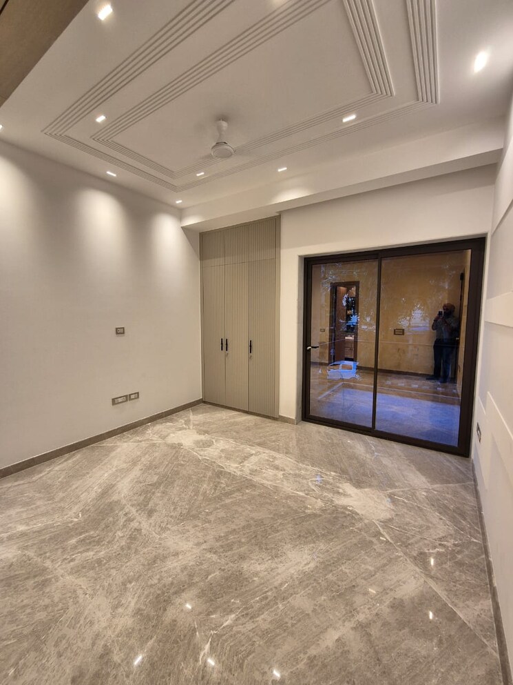 Room, greater kailash ii 4 Bedroom 4000 Sq.Ft. Builder Floor In Greater Kailash ii Delhi 9187808
